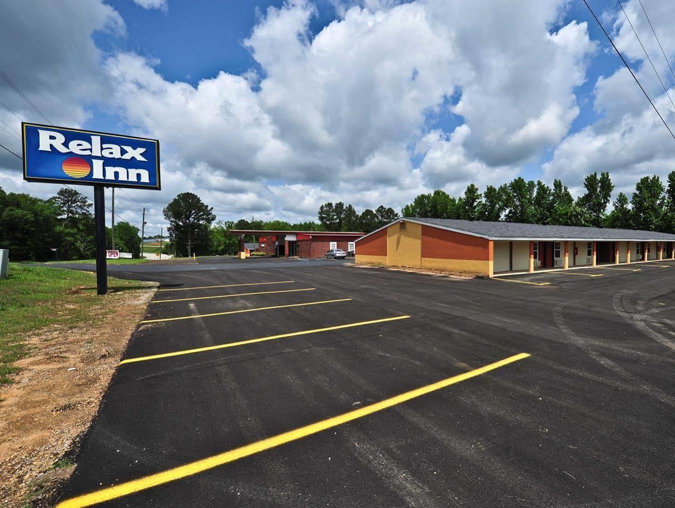 Relax Inn Guin Экстерьер фото